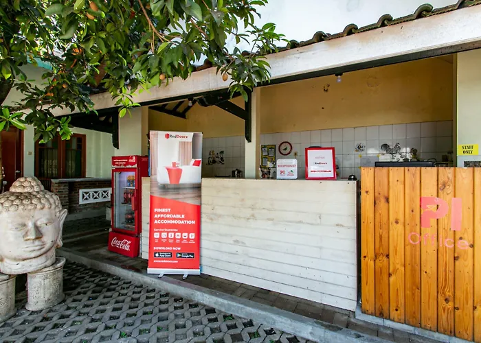 RedDoorz Plus Near Taman Sari